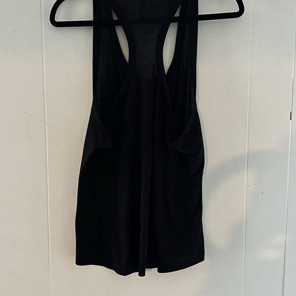 Fabletics Razor Back Black Tank Top L21 51325 - Picture 2 of 3